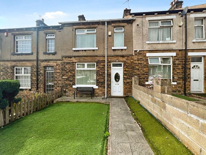3 Bedroom Terraced House For Sale In Whitehead Place, Bradford, BD2
