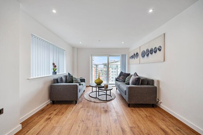 2 Bedroom Flat To Rent In Mast Quay London, SE18
