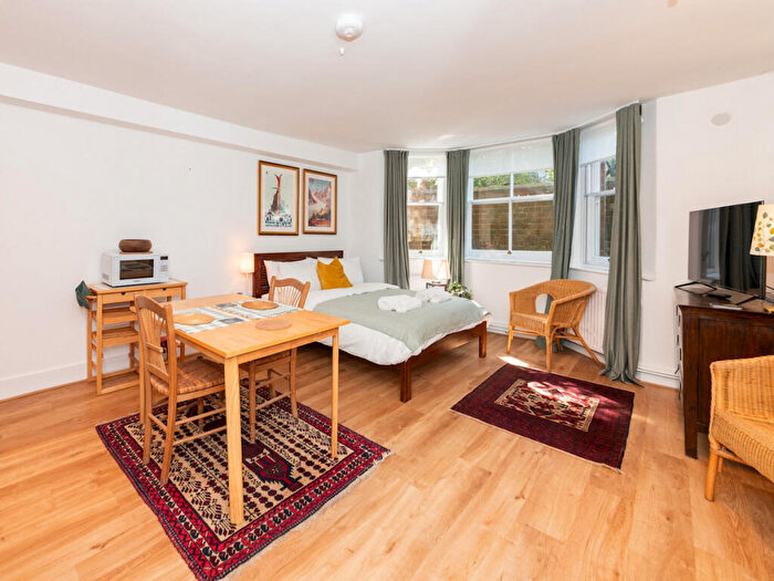 1 Bedroom Flat To Rent In Alexandra Road, Reading, RG1