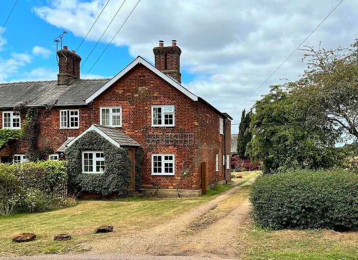 3 Bedroom End Of Terrace House For Sale In The Heath, Gamlingay, Sandy, SG19