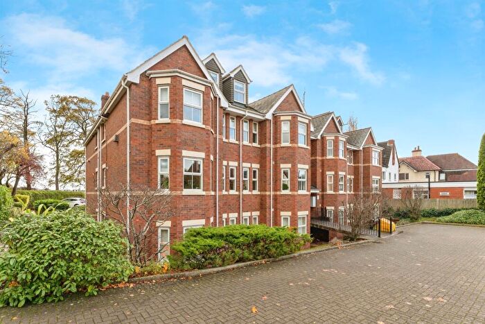 2 Bedroom Apartment For Sale In Hoole Road, Chester, CH2