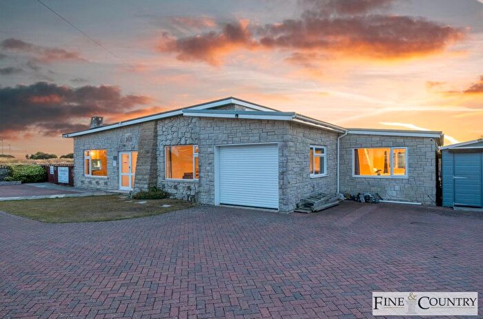3 Bedroom Detached Bungalow For Sale In Avalanche Road, Portland, DT5
