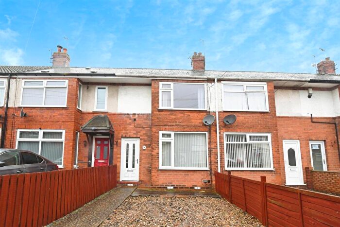 2 Bedroom Terraced House For Sale In Deepdale Grove, Hull, HU9