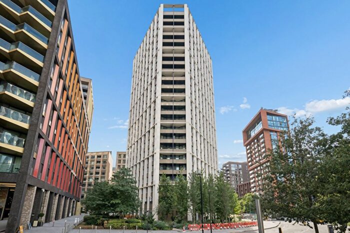 2 Bedroom Flat For Sale In One Linear Place, Ponton Road, London, SW11