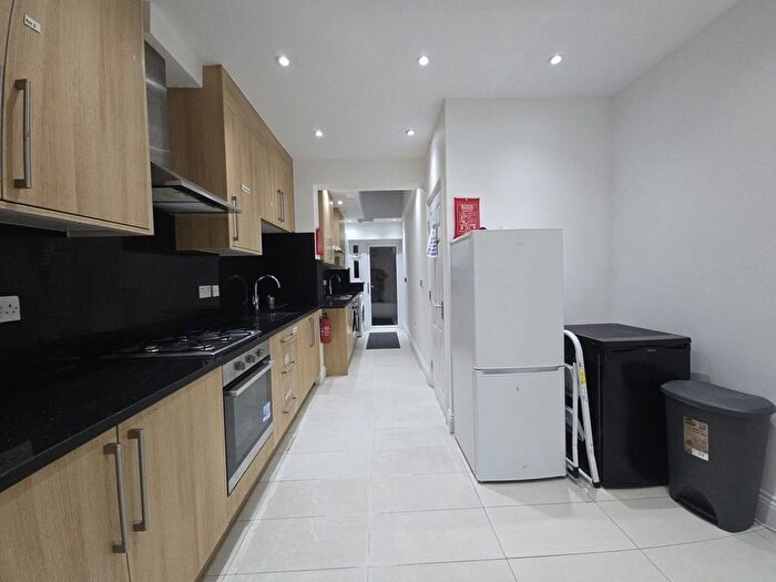 7 Bedroom Terraced House To Rent In Uxbridge Road, Southall, UB1
