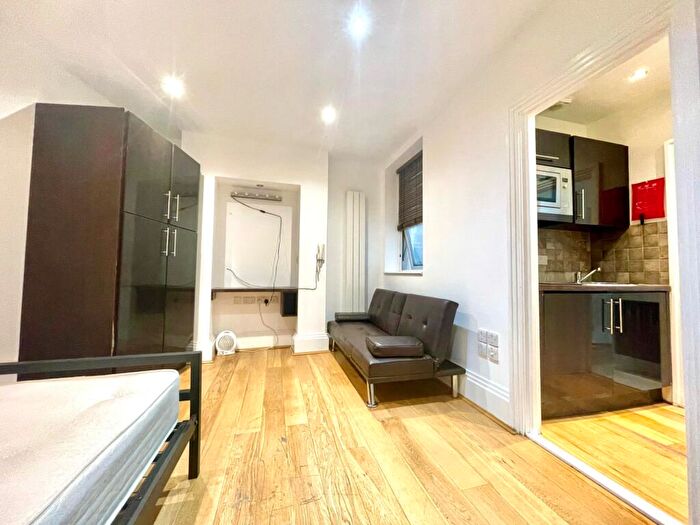 Studio To Rent In Inglewood Mansions, West End Lane, London, NW6