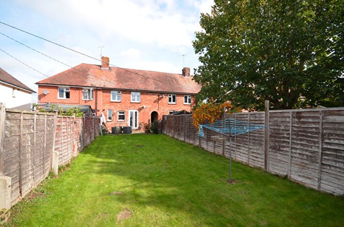 3 Bedroom Terraced House For Sale In Park Avenue, Raunds, Northamptonshire, NN9