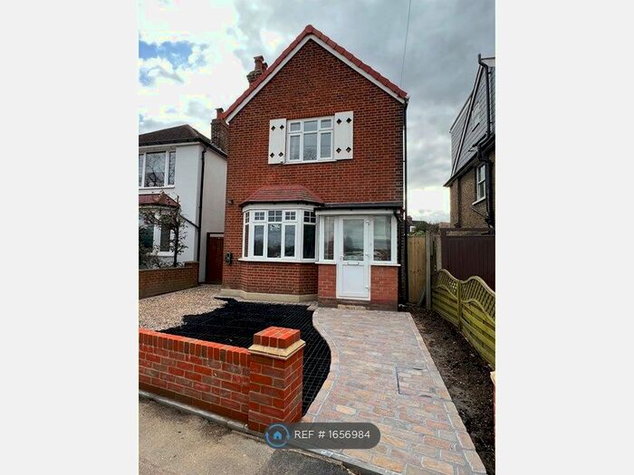 3 Bedroom Detached House To Rent In King Charles Road, Surbiton, KT5