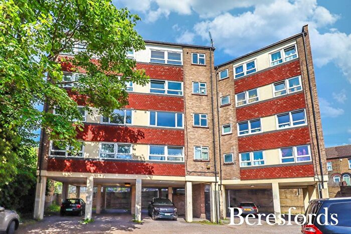 2 Bedroom Flat To Rent In Clarence Road, RM17