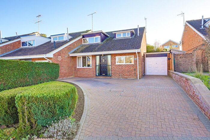 3 Bedroom End Terrace House For Sale In Bideford Green, Leighton Buzzard, LU7