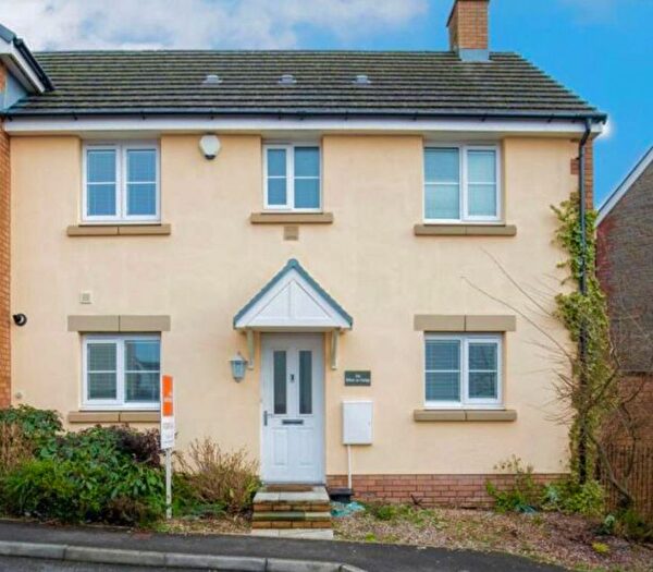 3 Bedroom Semi-Detached House For Sale In Coity, Bridgend, CF35