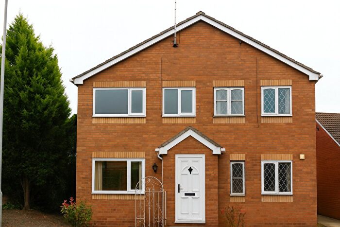 2 Bedroom Semi-Detached House To Rent In High Hoe Court, Worksop, S80