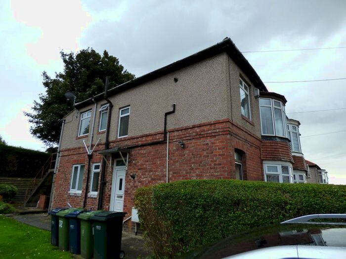 2 Bedroom Flat To Rent In Rugby Gardens, Gateshead, NE9