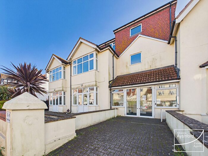 2 Bedroom Flat For Sale In Manor Court, Manor Road, Preston, TQ3