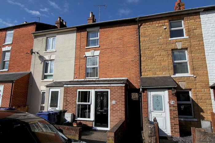 3 Bedroom Terraced House To Rent In Centre Street, Banbury, Oxon, OX16