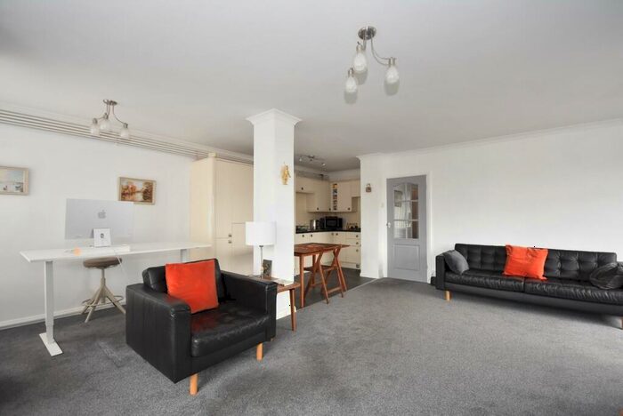 2 Bedroom Apartment For Sale In Seabank, The Esplanade, Penarth, CF64