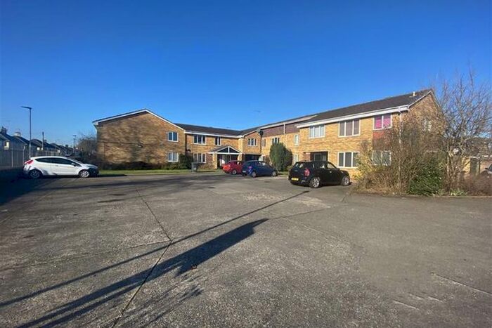 2 Bedroom Flat To Rent In Bronte Court, Beverley High Road, Hull, HU6