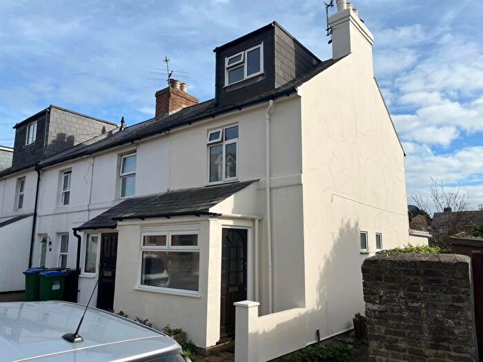 3 Bedroom End Of Terrace House For Sale In Guardswell Place, Seaford, BN25