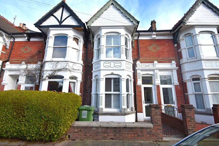 4 Bedroom Terraced House To Rent In Beresford Road, Portsmouth, PO2