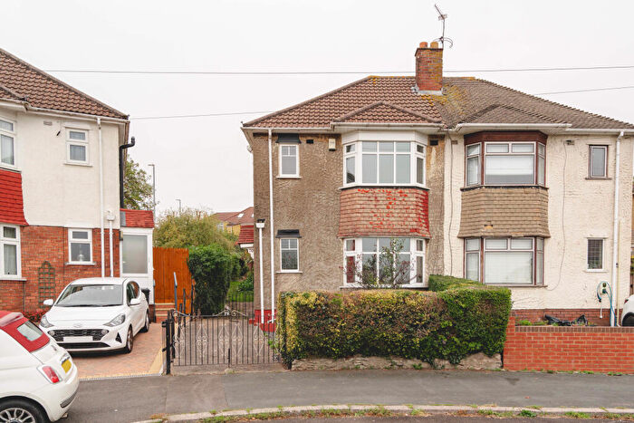 3 Bedroom Semi Detached House For Sale In Branksome Drive, Filton, Bristol, BS34