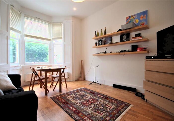 3 Bedroom Flat To Rent In Huddleston Road, Tufnell Park, N7