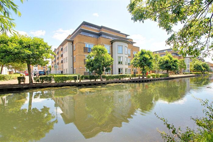 2 Bedroom Flat To Rent In Ovaltine Court, Kings Langley, WD4