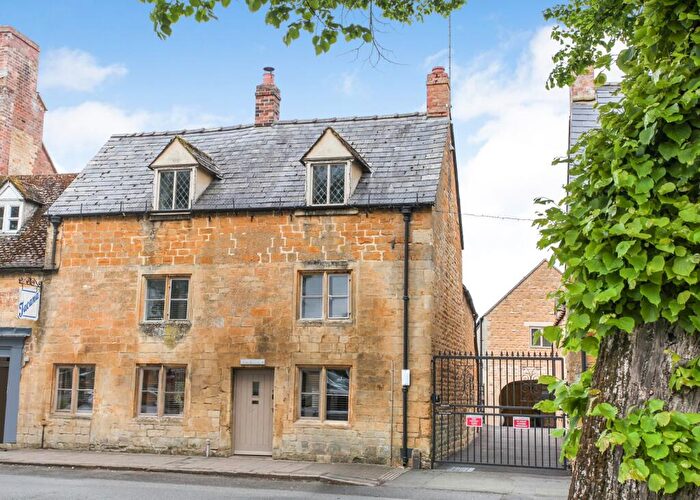 4 Bedroom Semi-Detached House For Sale In High Street, Moreton-in-Marsh, Gloucestershire., GL56