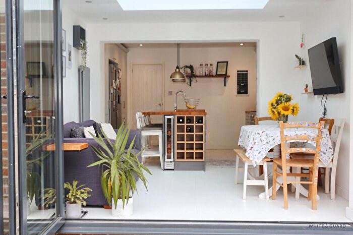 2 Bedroom Semi-Detached House For Sale In Mallard Close, Bishops Waltham, SO32