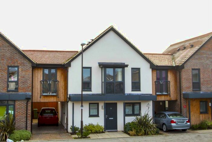 3 Bedroom Semi-Detached House To Rent In Abacus Drive, Oakgrove, MK10