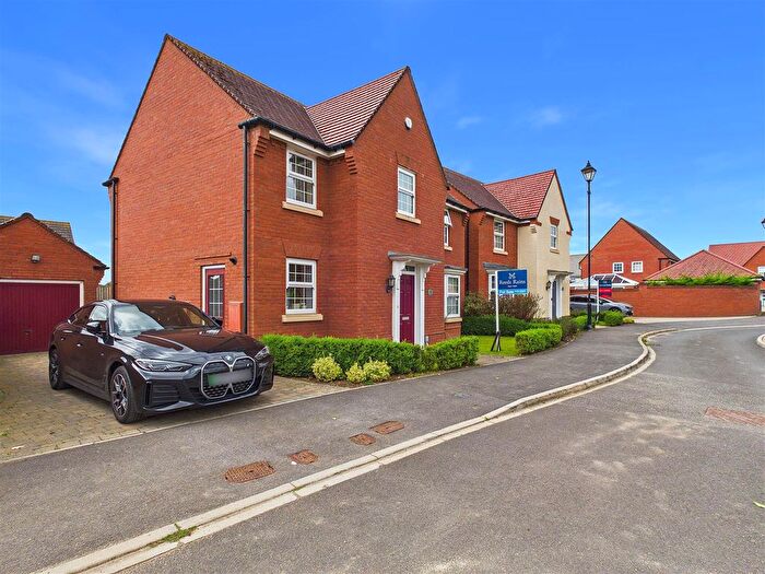4 Bedroom Detached House For Sale In Kilvington Grove, Nunthorpe, TS7