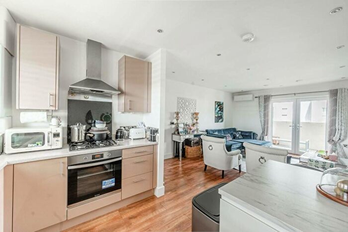 2 Bedroom Flat For Sale In Tranquil Lane, South Harrow, Harrow, HA2
