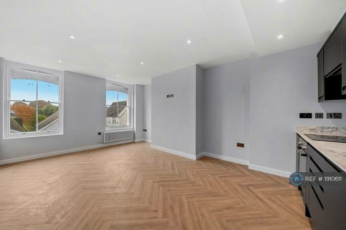 2 Bedroom Flat To Rent In Chapel Street, Diss, IP22