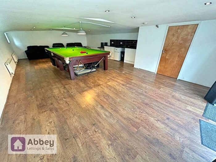 3 Bedroom Semi-Detached House To Rent In Anstey Lane, Leicester, LE4