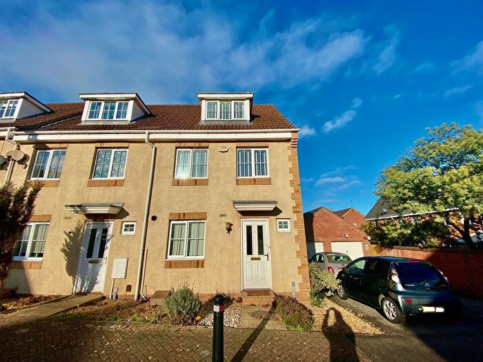 3 Bedroom End Terrace House For Sale In Jury Road, Hampton Vale, Peterborough, PE7