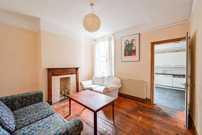4 Bedroom Flat For Sale In Ranelagh Road, Tottenham, London, N17
