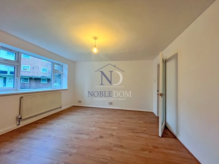 2 Bedroom Flat To Rent In Jersey Road, Hounslow, TW3