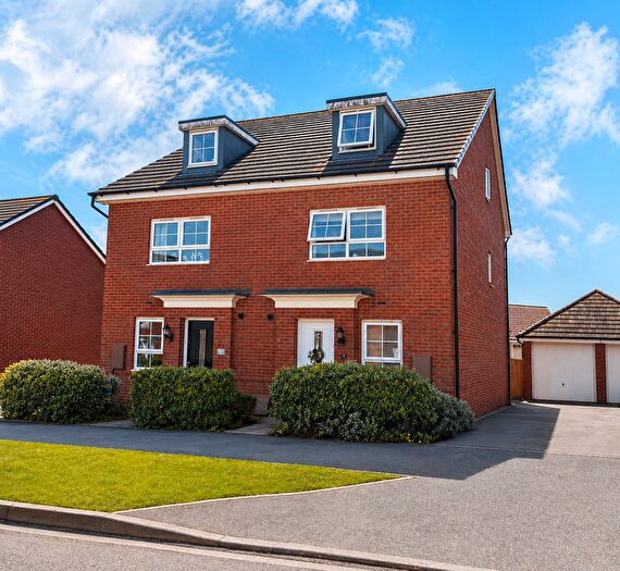 4 Bedroom Property To Rent In Clayhill Field, Wigston, LE18