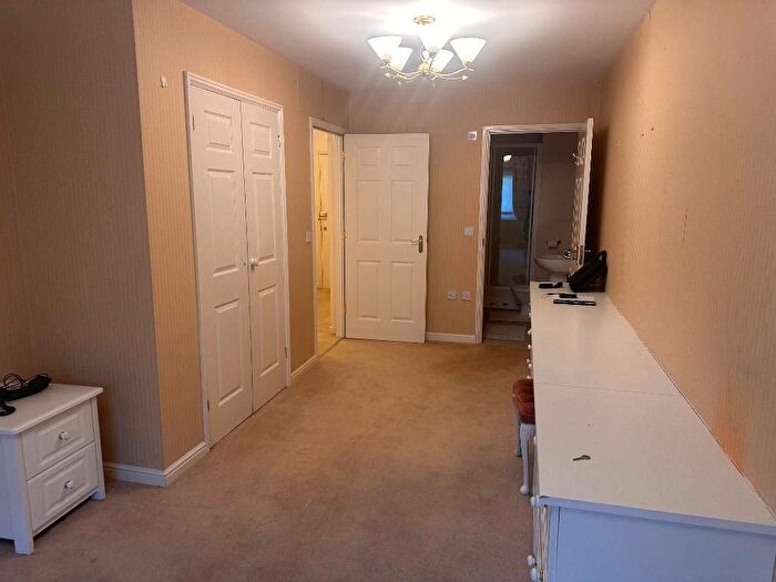 2 Bedroom Property For Sale In High Street, Orpington, Kent, BR6