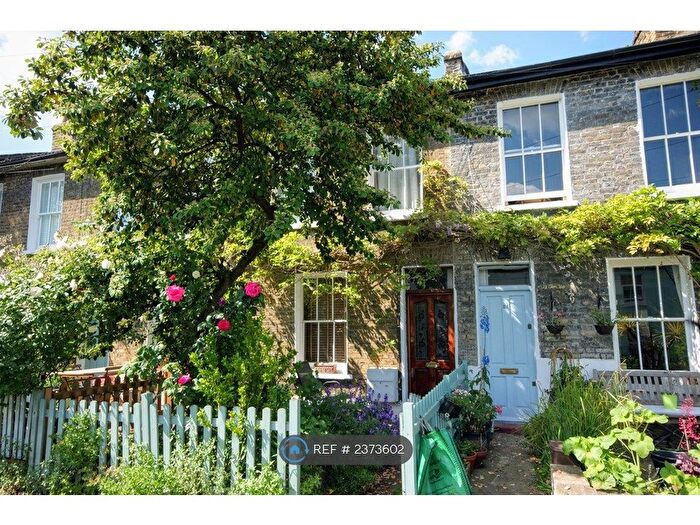 2 Bedroom Terraced House To Rent In Mile End Place, London, E1