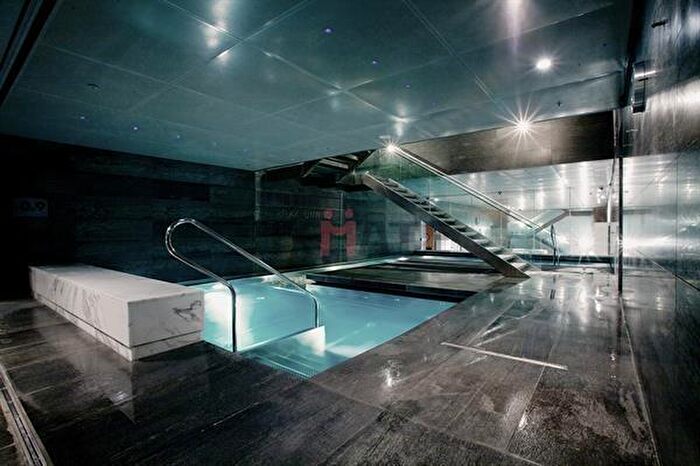 2 Bedroom Flat To Rent In Eaton House, Westferry Circus, London, E14