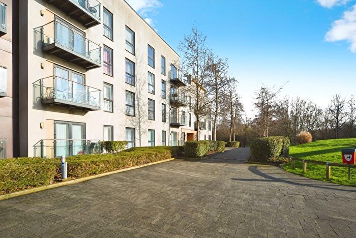 1 Bedroom Flat For Sale In Magnetic Crescent, Enfield, Middlesex, EN3