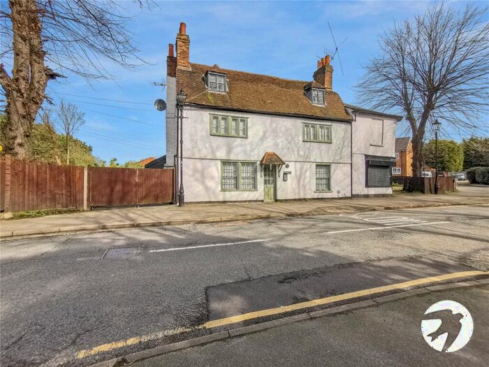 4 Bedroom Detached House To Rent In Station Road, St. Pauls Cray, Orpington, BR5