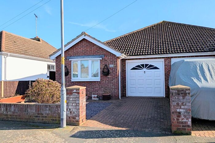 2 Bedroom Bungalow For Sale In Colchester Road, Holland-on-Sea, Clacton-on-Sea, CO15