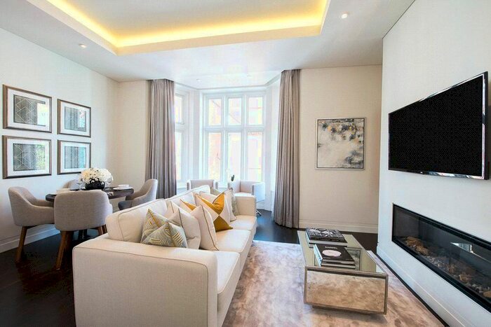 2 Bedroom Property To Rent In Green Street, London, W1K