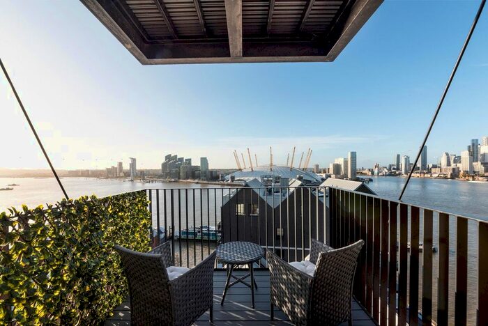 2 Bedroom Flat For Sale In Agar House, Goodluck Hope, London, E14