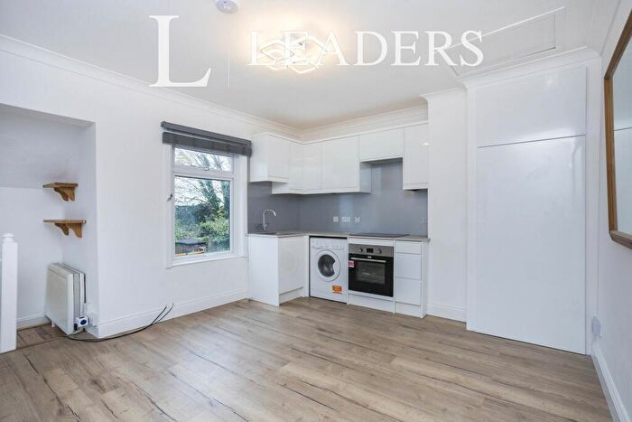 1 Bedroom Maisonette To Rent In Station Road, Horsham, RH13