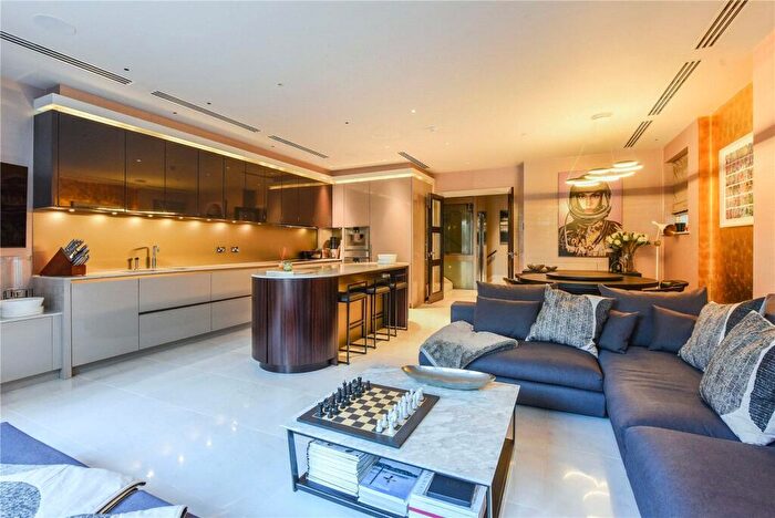 6 Bedroom End Of Terrace House To Rent In The Grove, London, N6