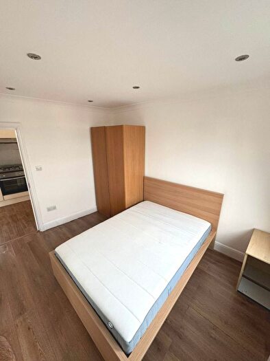 1 Bedroom Flat To Rent In The Broadway, Southall, UB1