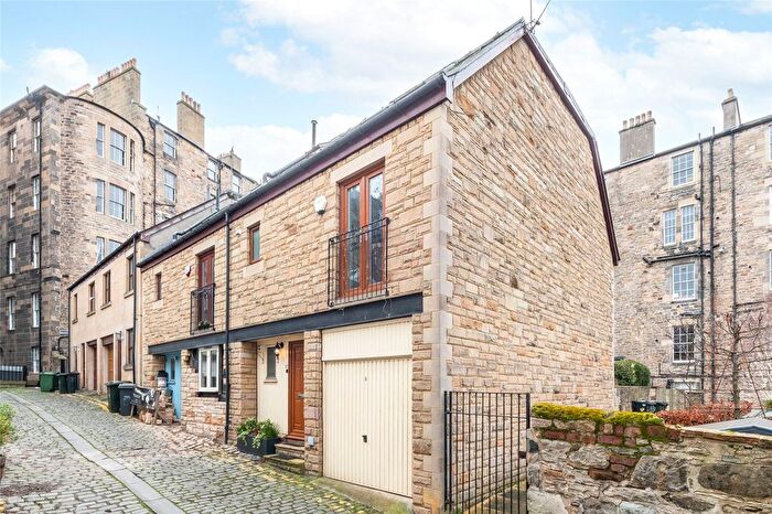 4 Bedroom End Terrace House For Sale In Gayfield Place Lane, New Town, Edinburgh, EH1