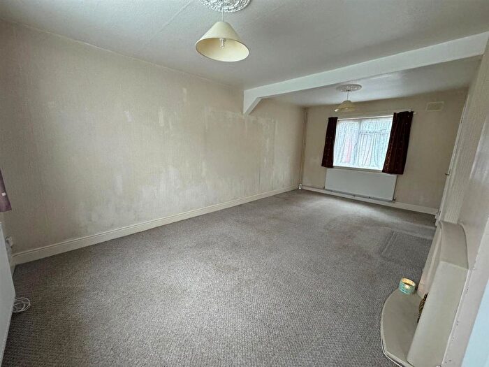 3 Bedroom Terraced House For Sale In Colesbourne Road, Solihull, B92